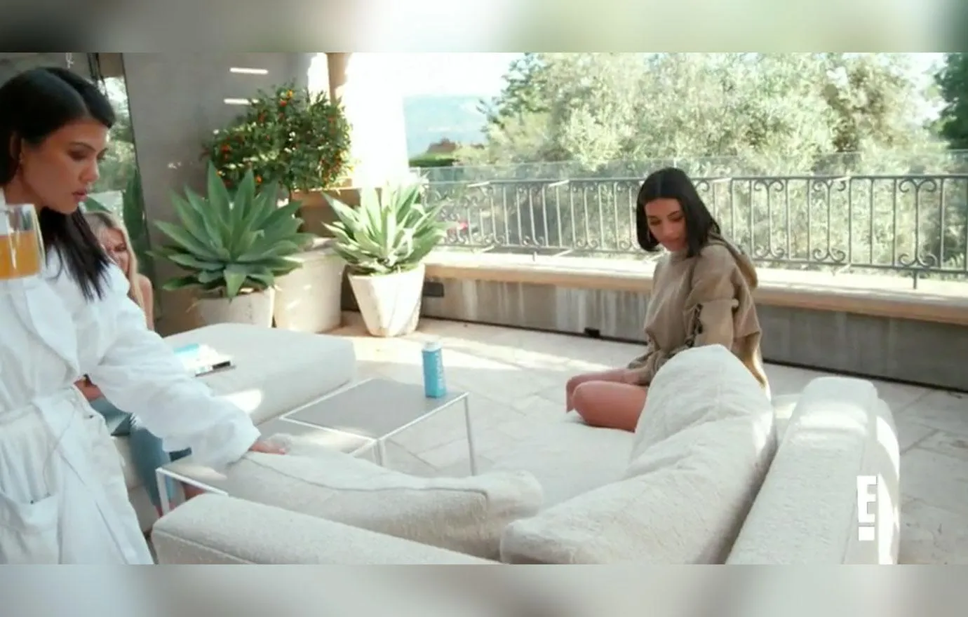 /img/24209-kourtney-tarantula-future.webp
